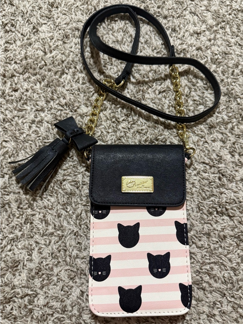 Betsy Johnson Cute Meow Crossbody Bag - Picture 2 of 4